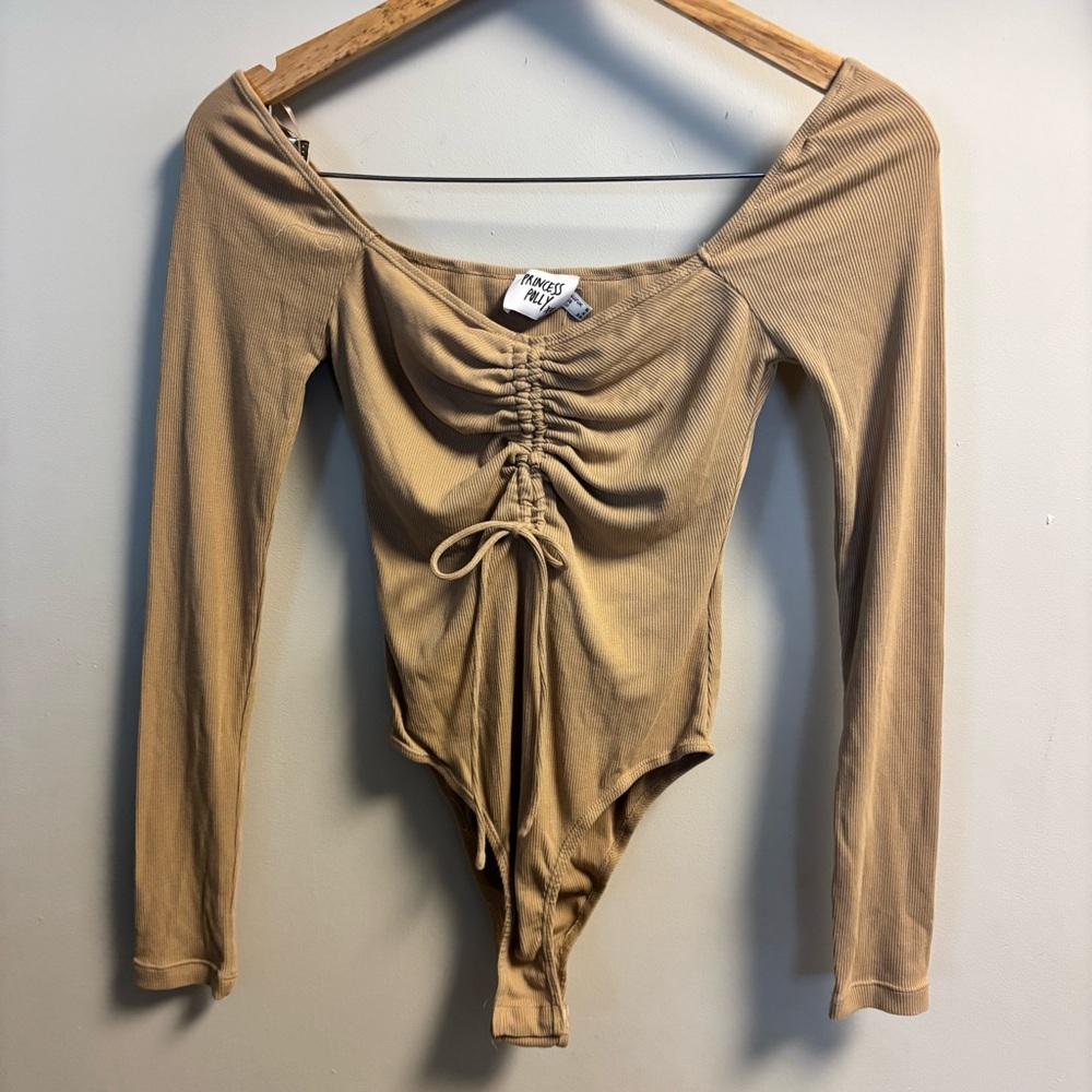 Princess Polly Elegant Tan Off-Shoulder Women's Top - Picture 2 of 6